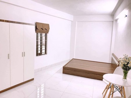 Phòng mới xây xong, có sẵn nội thất, giá chỉ 3tr7 khu trung tâm an ninh tại ngõ 36 Miếu Đầm, Mễ Trì, 25m2