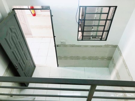 Còn trống vài phòng cho thuê tại Mã Lò giáp Lê Văn Quới Bình Tân giá chỉ 1,9 triệu/tháng, 19m2
