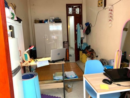 Phòng tầng 2 trong nhà 5 tầng đầu ngõ 126 Kim Ngưu, Giá: 2tr6 (ở hai người), nếu ở 1 ng chỉ 2tr4/th, 25m2