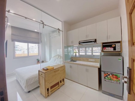 Phòng thiết kế sang tròn cao cấp đầy đủ tiện ích tại 283 CMT8, Quận 10. Lh xem phòng 0984069009, 24m2