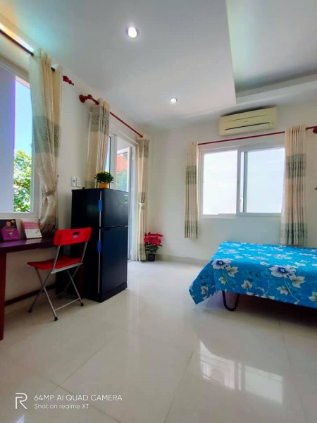 Chỉ còn 2 phòng duy nhất siêu đẹp, có ban công mát mẽ, full nội thất, Dt từ 25m2 đến 30m2, 25m2