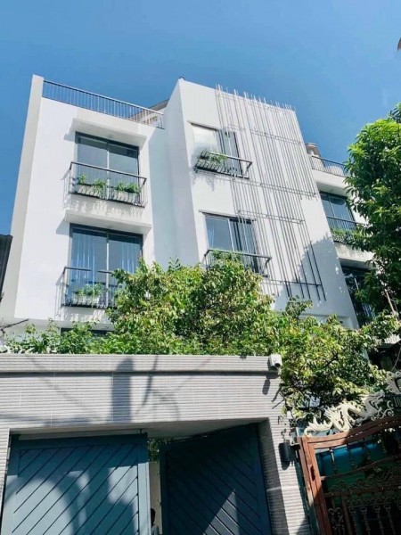 Cho thuê phòng tại 108 Trần Quang Diệu, Quận 3 có sẵn full nội thất cao cấp rộng 26m2 thoáng mát, 26m2