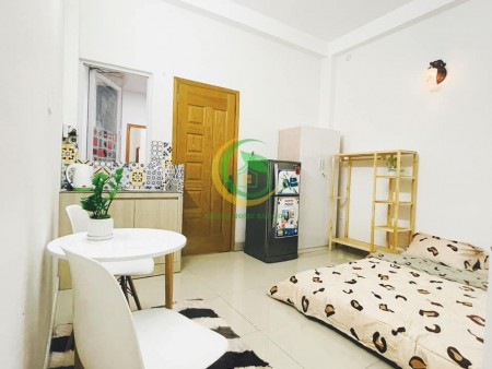 Phòng full nội thất 25m2 rộng rãi ở được 3 đến 4 người hổ trợ giảm 500k trong 6 tháng đầu, 25m2