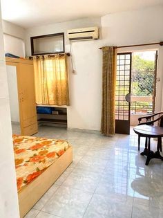 Phòng trống nằm ngay mặt tiền đường Nguyễn Trãi, Quận 5 phòng 4tr2/tháng ở được 2 đến 3 người, 28m2