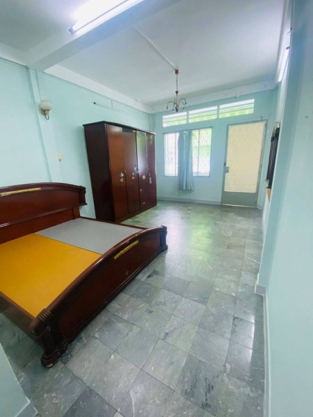 Cho thuê phòng Có ban công, sân thượng thoáng mát tại 68 Hoà Hưng, P.13, Q.10, 25m2