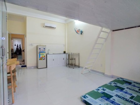 Cho thuê phòng 40m2 có gác rộng rãi có sẵn nội thất tại 287 Chu Văn An, Bình Thạnh, 40m2