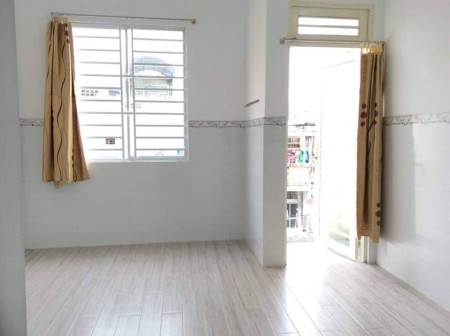 Phòng lầu 2, đẹp thoáng mát có lối đi riêng tại 84/14 Đường Chiến Thắng, Phường 9, Phú Nhuận, 24m2