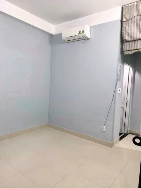Phòng sạch sẽ, thoáng mát giá chỉ 3 triệu/tháng tại Số 4 Đường Ba Vì, Phường 4, Tân Bình, 23m2
