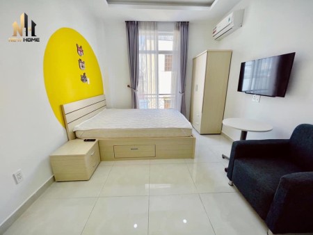 Tòa nhà 42 Trương Quốc Dung, phường 10, Phú Nhuận phòng có nội thất, ban công ở được 4ng, 26m2