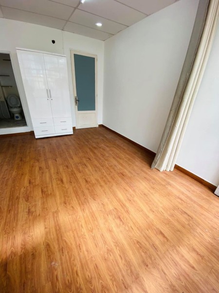 Còn 1 Phòng Cho Thuê có ban công, cửa sổ thoáng mát tại 135/37 Nguyễn Hữu Cảnh, Q.Bình Thạnh, 23m2