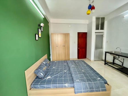 Phòng đang trống siêu đẹp nằm ngay trung tâm Quận Phú Nhuận rộng từ 25m2 đến 30m2. Lh 0398567957, 25m2