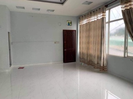 Cho thuê phòng 40m2, phòng trống ( k có gác) giá thuê 4 triệu/tháng tại 232 Nguyễn Xí p13 Bình Thạnh, 40m2