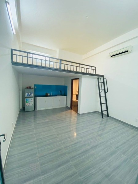 Phòng riêng biệt rộng 30m2 giá 3tr5/tháng phù hợp ở gia đình ngay mặt tiền hẻm. Lh ngay 0942402708, 30m2