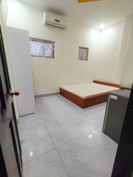 Còn 1 phòng full nội thất Tầng Trệt Giá Rẻ 2tr3, Phòng 20m2. LH xem nhà : 0779.02.01.02, 23m2