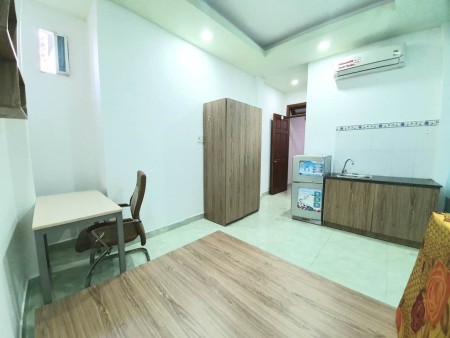 Cho thuê phòng trọ tại 98/19 Thích Quảng Đức, P5, Phú Nhuận giá chỉ 3tr5/tháng. Lh 0969689670, 24m2
