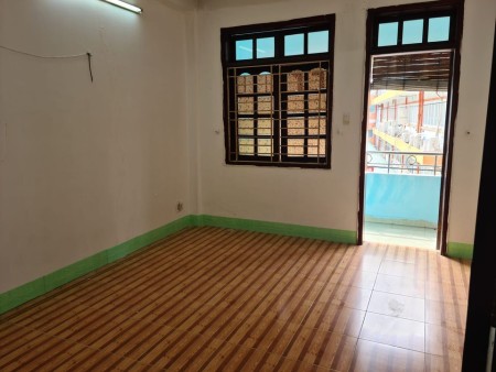 Nhà trọ mình có cho thuê phòng giá phòng: 2,5tr/th,Phòng rộng 20 - 25m, toilet riêng, có sân thượng, 25m2