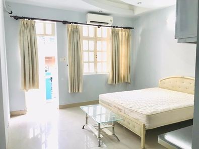 Nhà chính chủ mới xây lại 100% giá thuê 3.5Tr/Tháng có Ban Công thoáng mát, 25m2