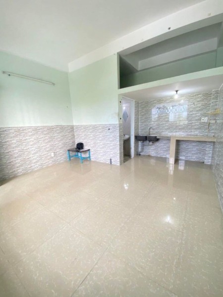 Cho thuê phòng trọ diện tích 25m2 gần công viên Phần Mềm Quang Trung rất an ninh, 25m2