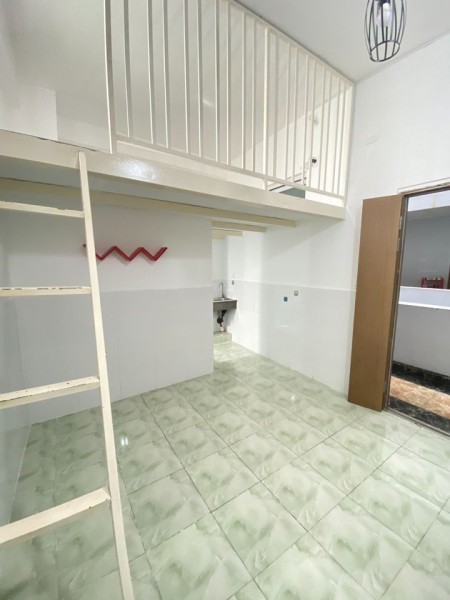 Miễn cọc. Phòng trọ tại Nguyễn Sỹ Sách, Tân Bình nhà vệ sinh viên, bảo vệ 24/24. Lh 0398203114, 24m2