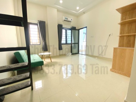 Phòng trọ cao cấp có cửa sổ, ban công riêng full nội thất chỉ với 4tr2/tháng mặt tiền Lý Phục Man Q7, 26m2