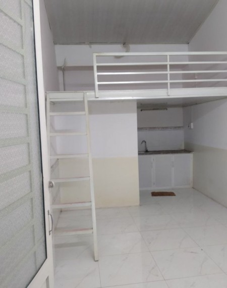 Phòng đang giảm giá 50% phòng đẹp có gác, có hành lang rộng tại 499B Kênh Tân Hoá, Tân Phú, 24m2