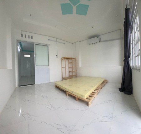 Mình còn trống 1 phòng 2 gian siêu rộng có sẵn nội thất tại 145 Nguyễn Cửu Đàm trung tâm Tân Phú, 23m2