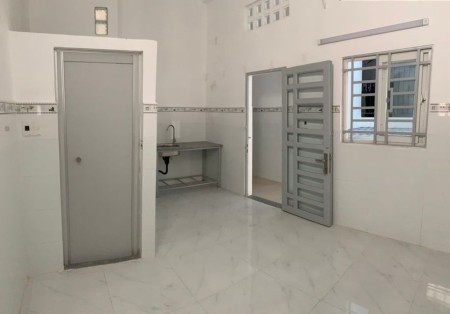 Phòng có gác mới xây ở Bình Lợi Bình Thạnh, Giá 3tr3 cửa sổ thoáng, 4tr ban công, 25m2