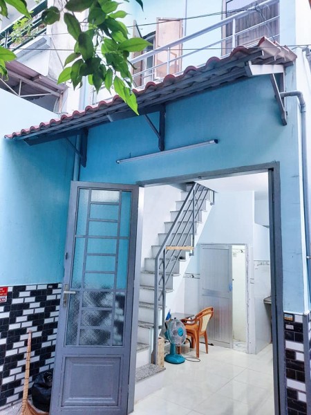 Trọ riêng biệt như nhà nguyên căn có 1 trệt và 1 lầu diện tích 15m2, giá 2tr8/tháng ở từ 1 đến 2ng, 15m2