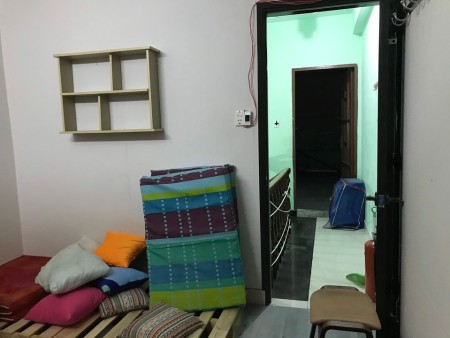 Mình còn dư 1 phòng trống nhỏ trên sân thượng tại CHDV The Messy Room 183/28 Bến Vân Đồn, Quận 3, 23m2