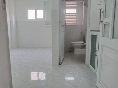 Chính chủ cho thuê phòng trọ mới xây tại Lê Văn Lương, Nhà Bè giá thuê chỉ 2,3 Triệu/Tháng, 23m2