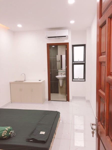Cho thuê phòng ở Đường Cách Mạng Tháng Tám, Quận 10. Phòng full nội thất mới đẹp, 24m2