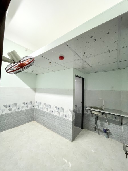 Phòng có gác mới chuẩn bị hoạt đọng. Có máy giặt AEON Bình Tân, 20m2