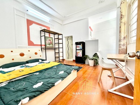 Phòng căn hộ dịch vụ Bình Thạnh mới tinh mọi người ơi. GIẢM GIÁ tức khắc luôn, 23m2