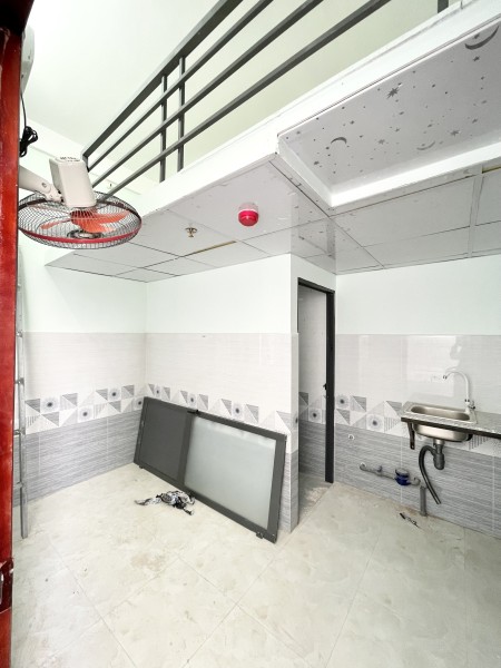 PHÒNG MỚI TINH. CÓ GÁC, CÓ MÁY LẠNH. NGÀY 01/7 CÓ THỂ VÀO Ở NGAY GẦN AEON TÂN PHÚ, 20m2