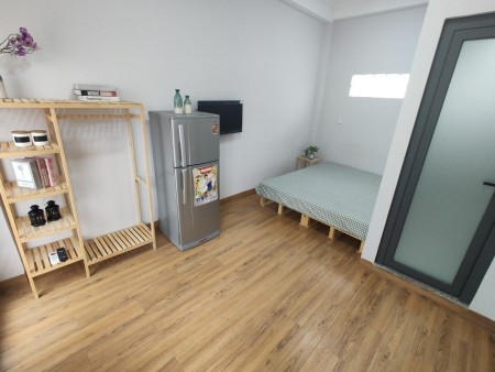 Studio full nội thất phù hợp với tân sinh viên anh chị văn phòng tại 360 Nguyễn Xí, Bình Thạnh, 25m2