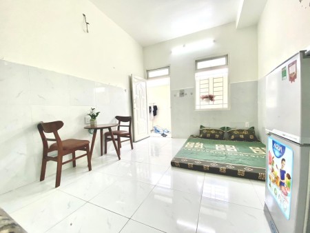 Cho thuê phòng tại 856 Đường Quang Trung, Phường 8, Gò Vấp ( ngay mercedes), Full nội thất, 24m2