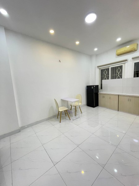 Mình chính chủ cần cho thuê phòng ban công full nội thất cao cấp mới 100%. Liên hệ 0907503610, 22m2