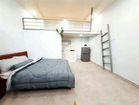 Cho thuê căn hộ có gác ở công viên Hoàng Văn Thụ Tân Bình, 40m2