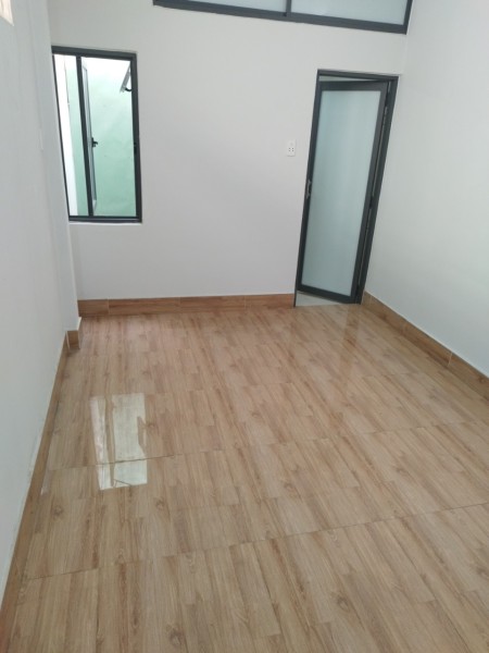 Phòng trọ không gác ngay chợ Hoàng Hoa Thám , P.12 , Quận Tân Bình, 18m2