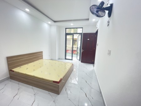 căn hộ dịch vụ full nội thất gần ETOWN CỘNG HÒA, 30m2