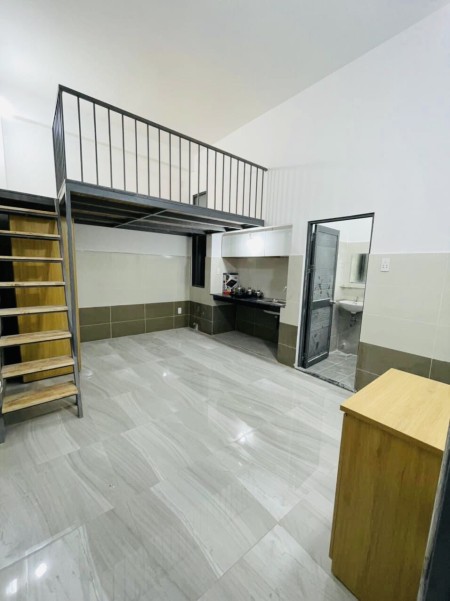 Cho thuê phòng rộng 35m2 ở Hồ Đắc Di Tân Phú, 35m2