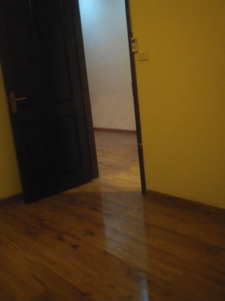 Đường Thanh Niên- Phòng sàn gỗ, đủ ĐH, NL, tủ lạnh, máy giặt, 18m2