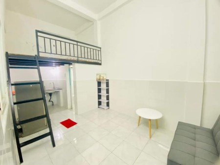 Cho thuê phòng có gác và ban công gần Big C Trường Chinh, 25m2