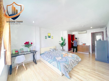 Căn hộ y hình ở ngay vòng xoay Lăng Cha Cả Tân Bình, 25m2
