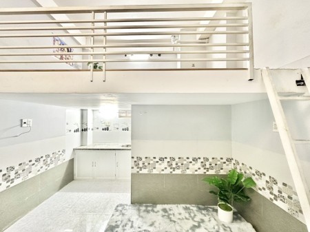 Cho thuê phòng Duplex, phường 13, Bình Thạnh, 19m2