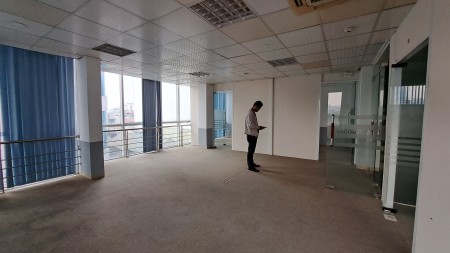 Cho thuê mặt bằng tầng 7 làm văn phòng DT 50m2 tại Đào Tấn, Quận Ba Đình. Chỉ 15tr, 50m2
