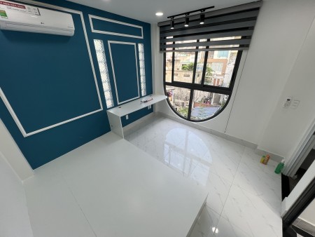 Cho thuê căn hộ ban công ở Chế Lan Viên Tân Phú, 25m2