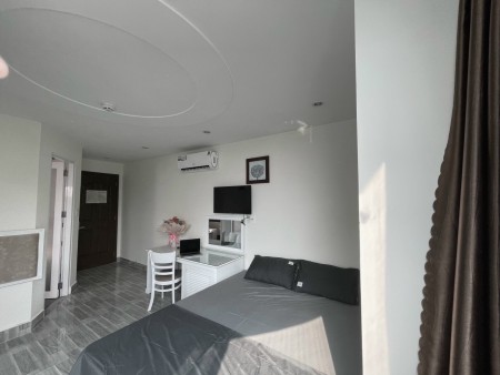 Duplex Full Nội Thất Cửa Sổ Gần Bến Văn Đồn Quận 4, 35m2