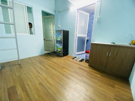 Cho thuê phòng. hẻm 339 Tô Hiến Thành Quận 10 (Thông hẻm 573 Sư vạn Hạnh), 30m2