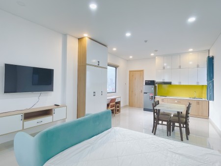 Quận 4 căn hộ Studio full nội thất, giá cực kì ưu đãi, bao tất cả phí, nội thất cao cấp, 35m2